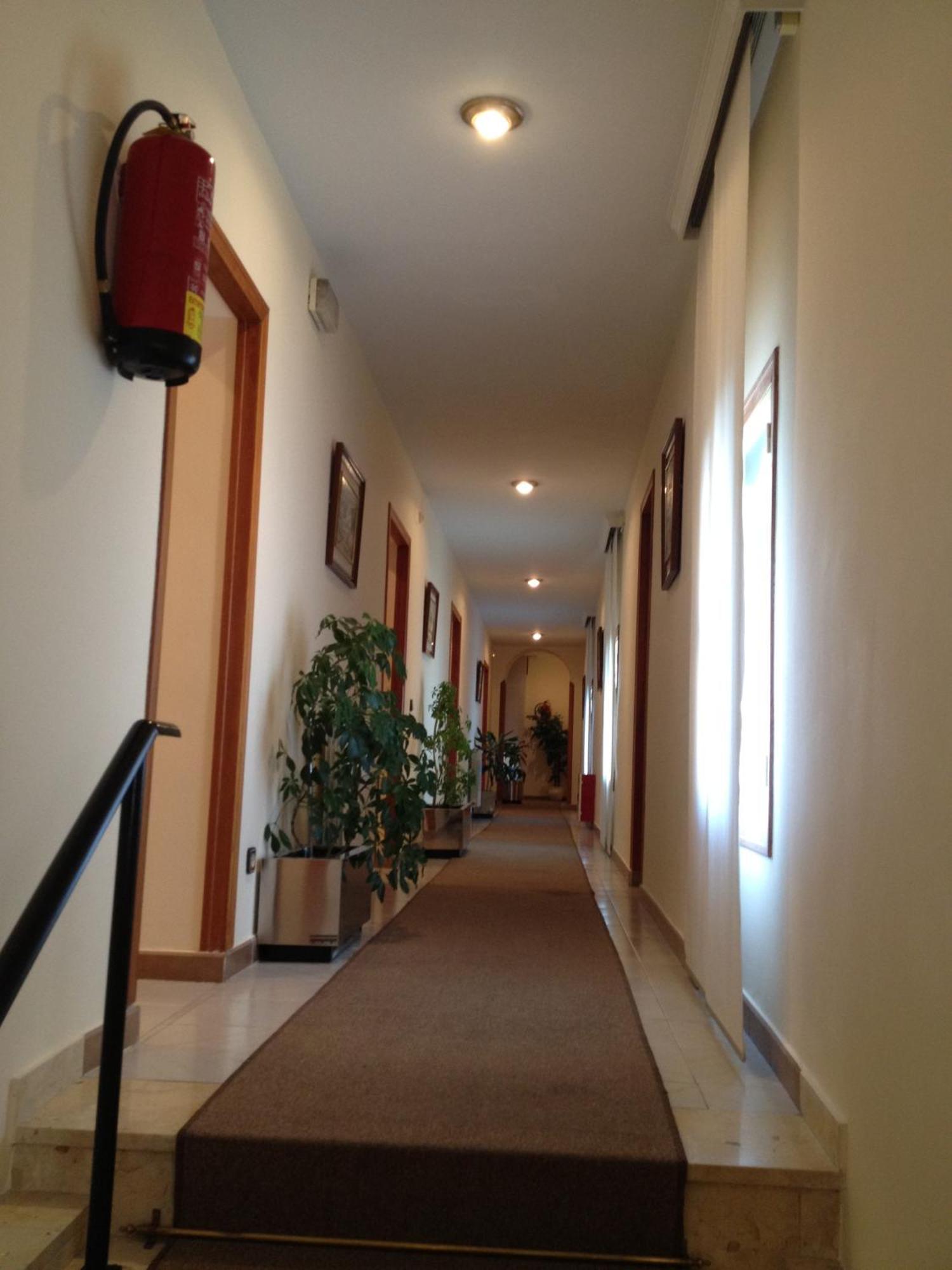 Hostal Cervantes Valdemoro Exterior foto