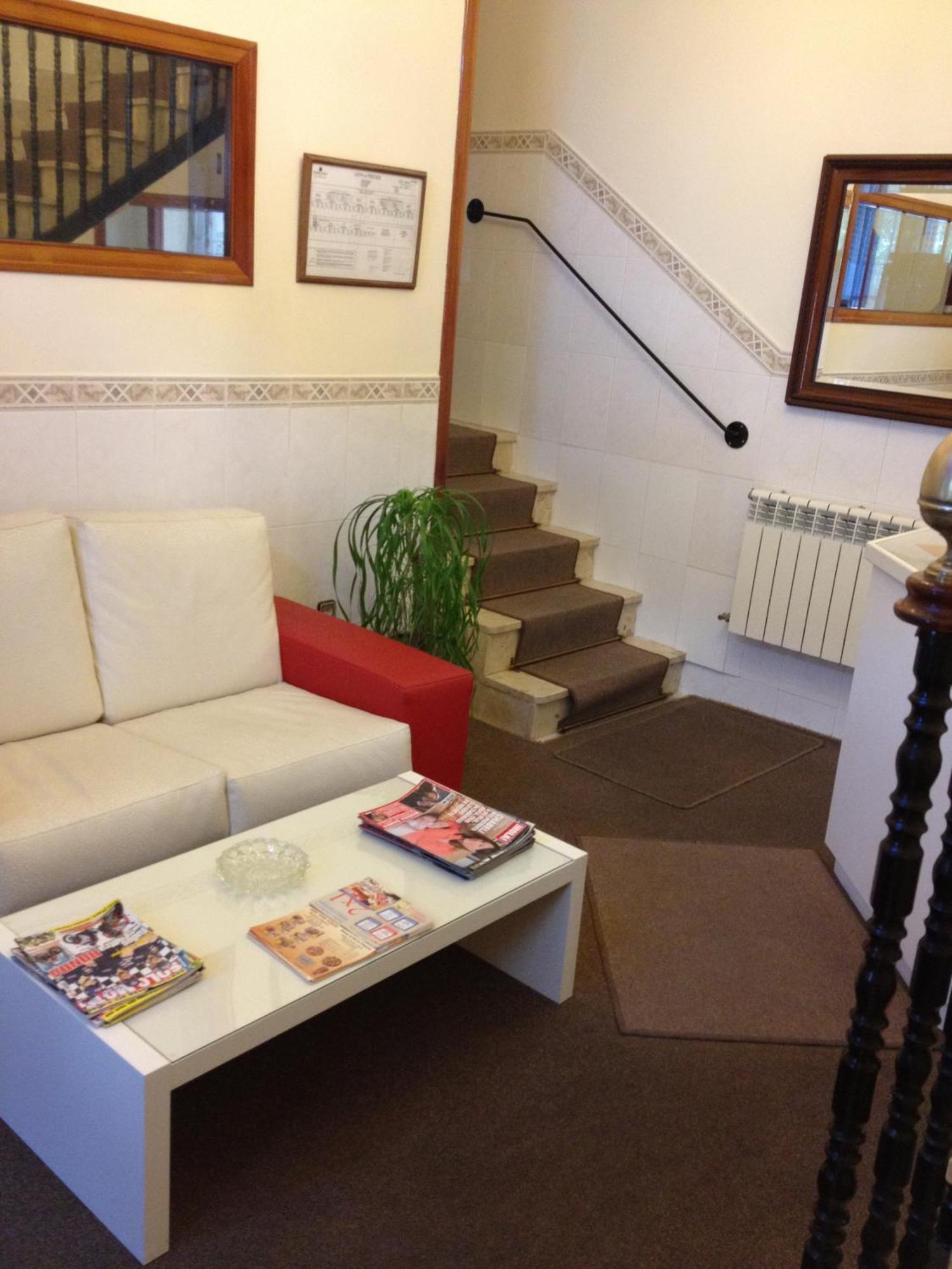 Hostal Cervantes Valdemoro Exterior foto